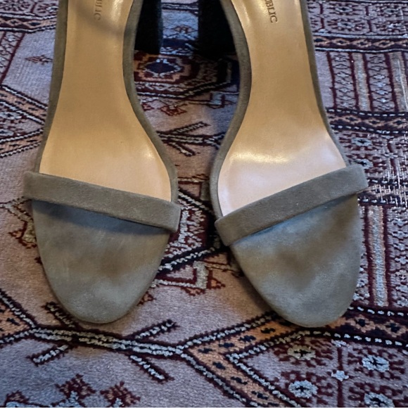 Banana Republic Sage Green Suede Sandals Black Glitter Heels Size 9 - Picture 4 of 8